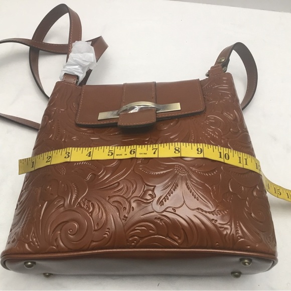 PATRICIA NASH Elegant Brown Leather Shoulder Bag with Metallic Clasp - Picture 15 of 16